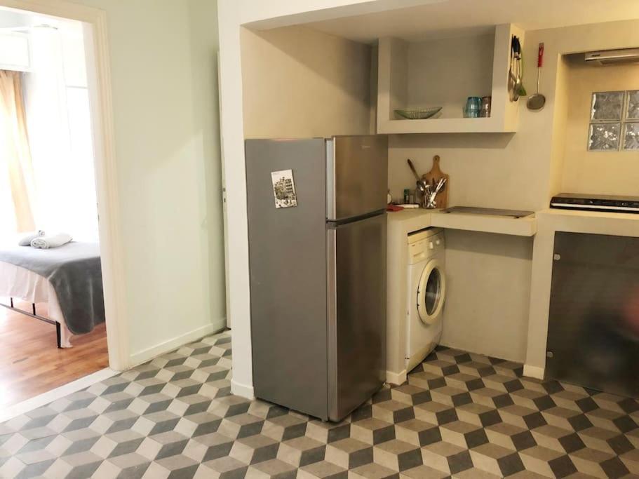 Apartamento 5Th Floor Bright Flat At Bohemian Exarcheia Atenas Exterior foto