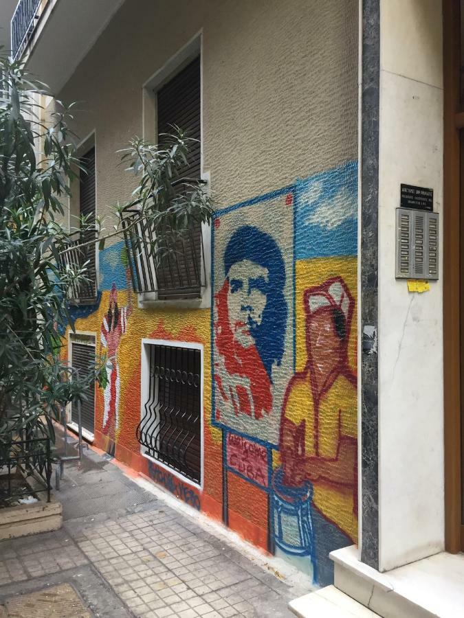 Apartamento 5Th Floor Bright Flat At Bohemian Exarcheia Atenas Exterior foto